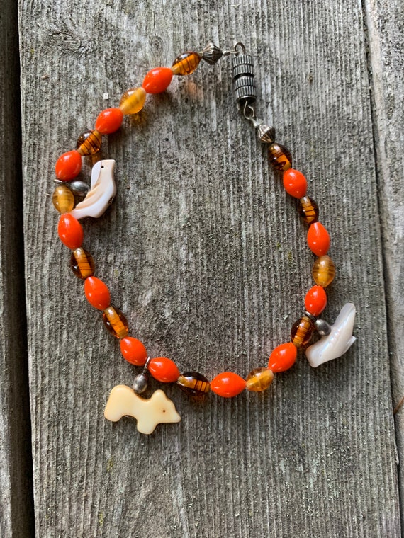 70s Vintage Southwestern Native Fetish & Orange Art Glass Beaded Bracelet with Screw Clasp