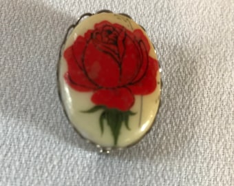 Small Vintage Red Rose Floral Transfer Pin Brooch in Scalloped Goldtone