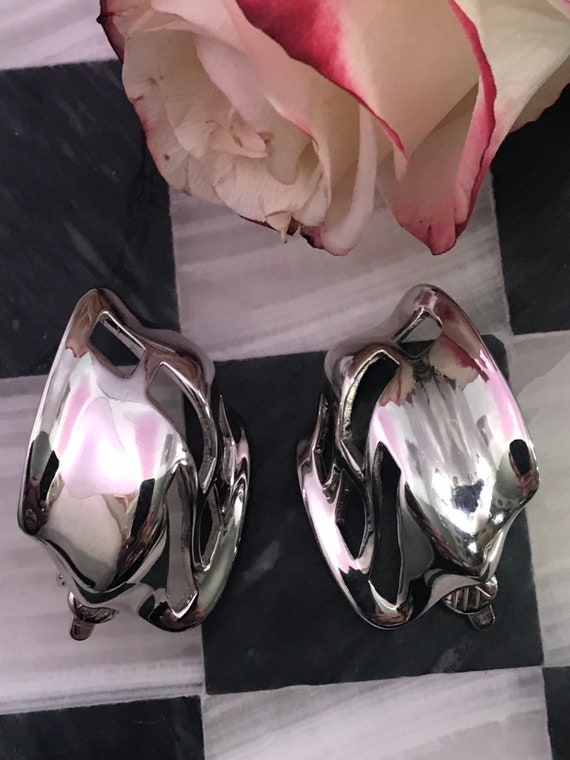 Trifari Silvertone Modernist Open Work Winged big… - image 10