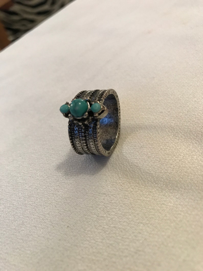 Chunky Tribal Silvertone Fun 70s Costume Jewelry Boho Bling Ring Vintage Faux Turquoise Boho Ring