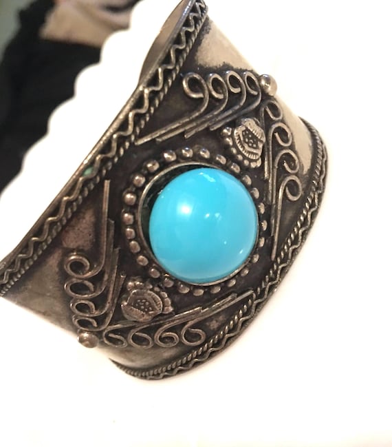 Big Boho Vintage Southwestern Tribal Boho Cowgirl Faux Turquoise Antiqued Silvertone Cuff Bracelet