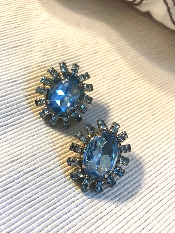 50s Glamour Baby Blue Crystal Rhinestone Sunburst Clip ons, Dazzling Vintage Statement Earrings