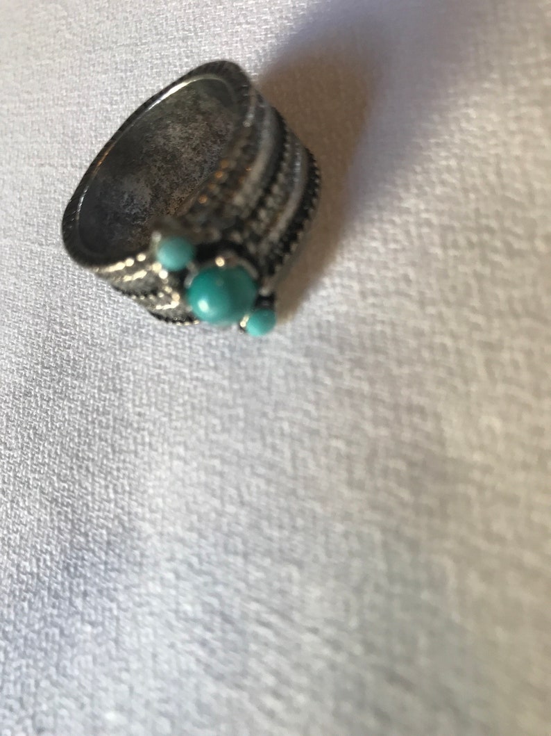 Chunky Tribal Silvertone Fun 70s Costume Jewelry Boho Bling Ring Vintage Faux Turquoise Boho Ring