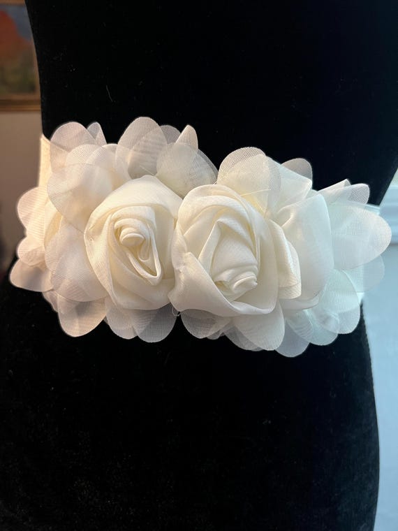 Vintage Ivory Cream Flower Waist Cincher Belt: 80s Bold Statement Accessory