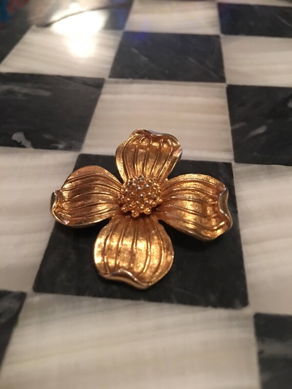 Vintage Goldtone Dogwood Flower Brooch - JJ Style - image 2