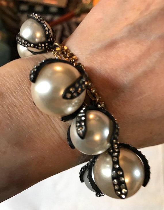 Vintage Pearl Link Bracelet: Rhinestone Japanned Black Runway Jewelry
