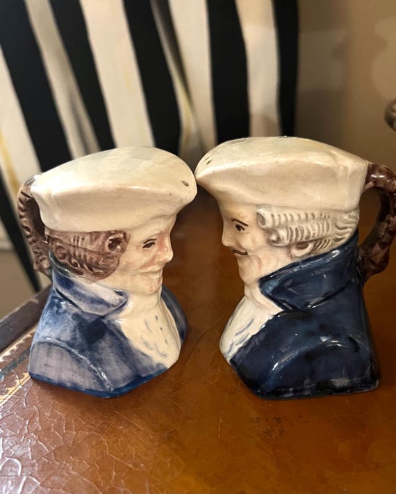 Vintage Dandy Colonial Men Salt and Pepper Shakers, Occupied Japan Porcelain, 1940s