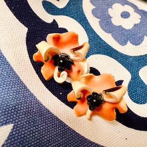 Vintage South Pacific Tropical Island Natural Shell  Beautiful Coral Flower Earrings, Mid Century Cruise Resort, Palm Beach Glamour Style