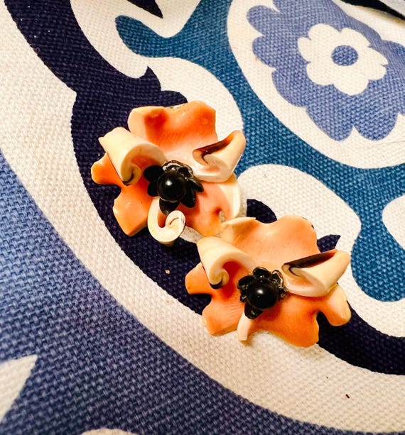 Vintage South Pacific Tropical Island Natural Shell  Beautiful Coral Flower Earrings, Mid Century Cruise Resort, Palm Beach Glamour Style