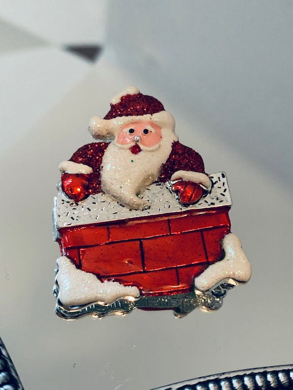 Vintage Danecraft Santa Christmas Brooch, glittery Red and White Emamel on Goldtone Holiday Lapel Pin