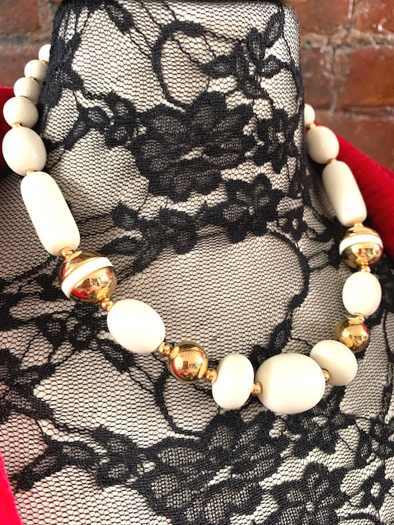 Elegant Vintage Trifari Geometric Choker: Vanilla Cream and Gold Statement Necklace - Retro Glam