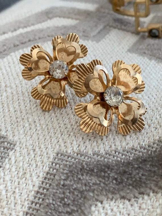 Antique Art Deco Golden Flower Screw Earrings wit… - image 6