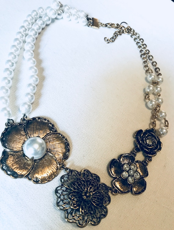 Beautiful  Faux Pearl Statement Necklace featuring Lovely Goldtone Magnolia Flowers
