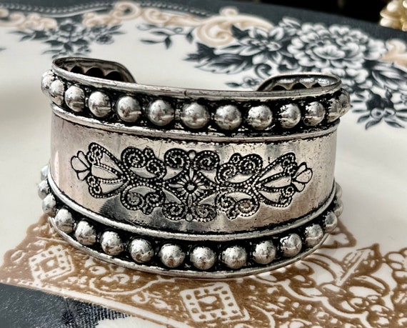 Victorian Revival Romantic Bracelet, Gothic Press… - image 5