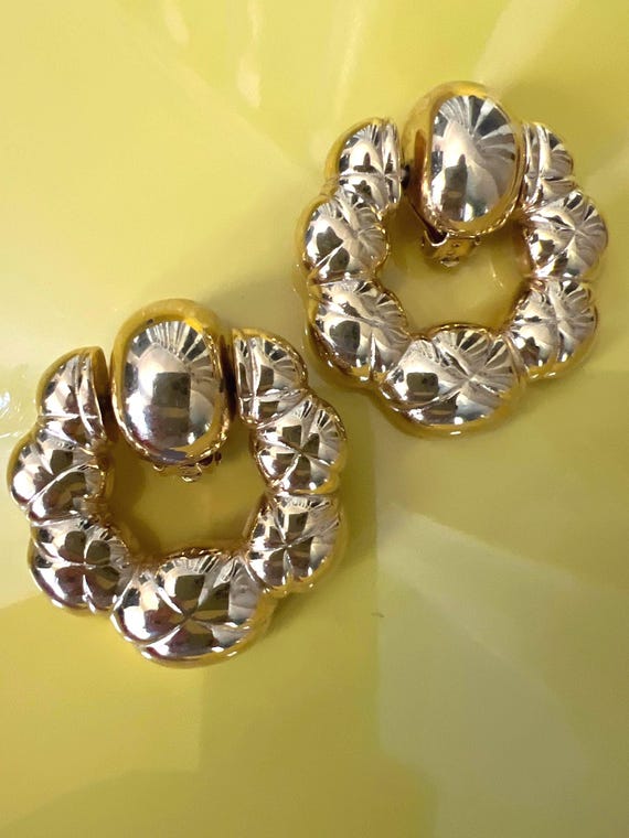 Quilted Gold Hoop Dangles, High End Glamour Jewelry, Runway fashion, ladies that power lunch & fine dine at night! Vintage Earrings, Bling!