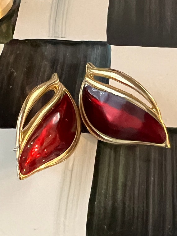 Red Enamel Leaf Earrings, Mid Century Modern Sleek Transparent On Shiny Gold Tone  sophisticated Post Earrings, Autumn Jewelry