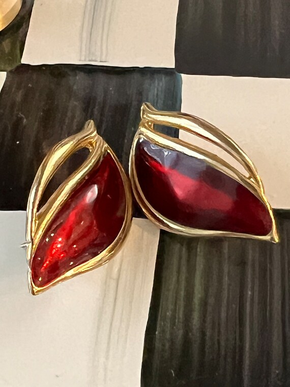 Red Enamel Leaf Earrings, Mid Century Modern Sleek Transparent On Shiny Gold Tone  sophisticated Post Earrings, Autumn Jewelry