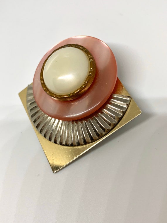 Pretty in Pink Thermoset Art Deco Faux Pearl  Unisex Lapel Pin, Modernist & Two tone Vintage Brooch