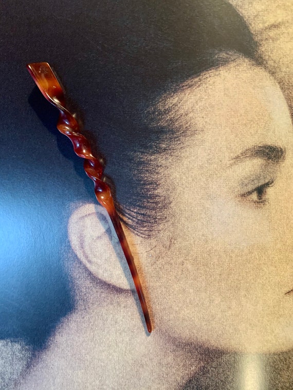 Vintage Tortoise Lucite Twisted Hair Stick, Made in France View 2