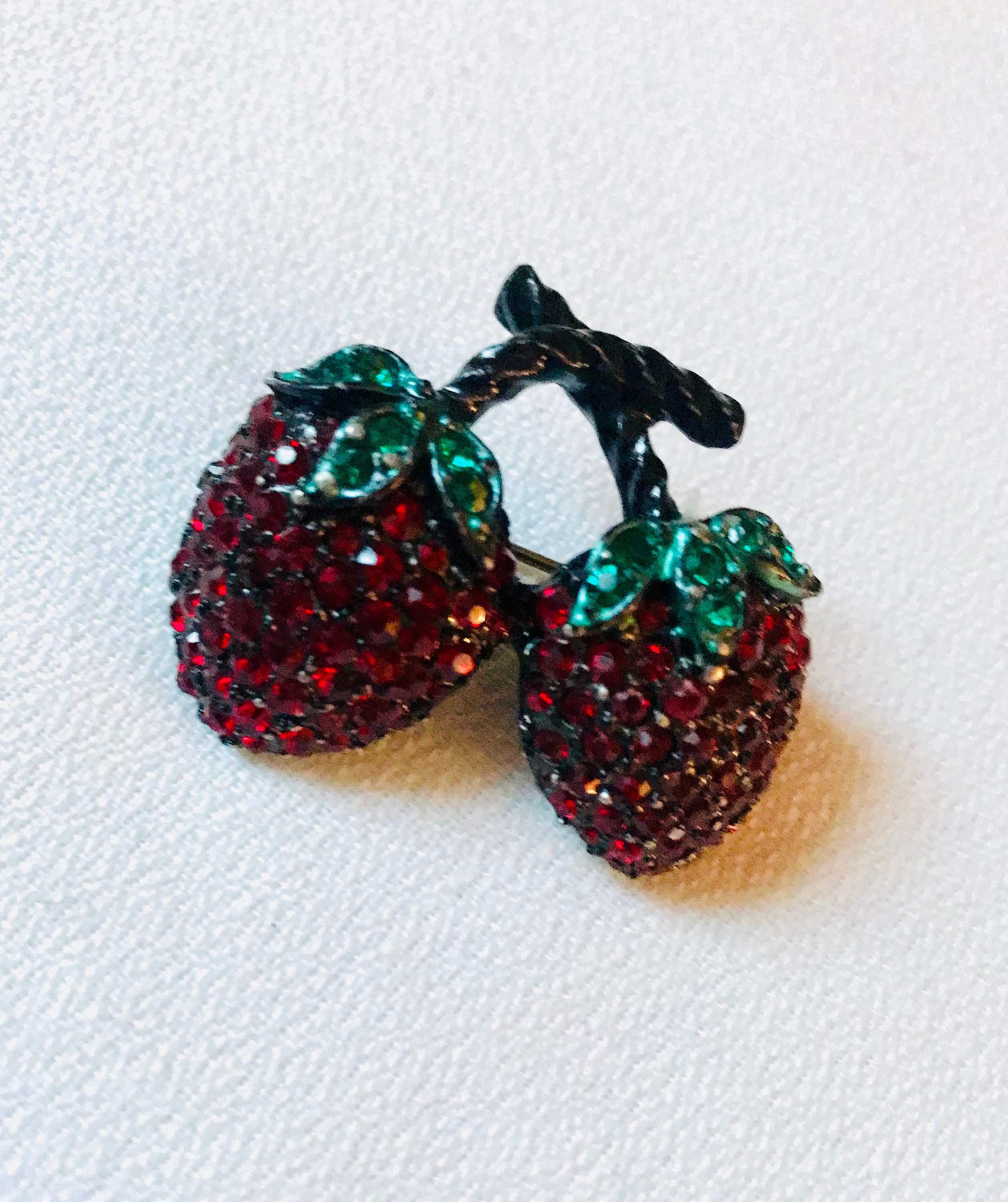 Japanned Red Rhinestone Strawberry Vintage Fruit Pin, Post War Mid ...