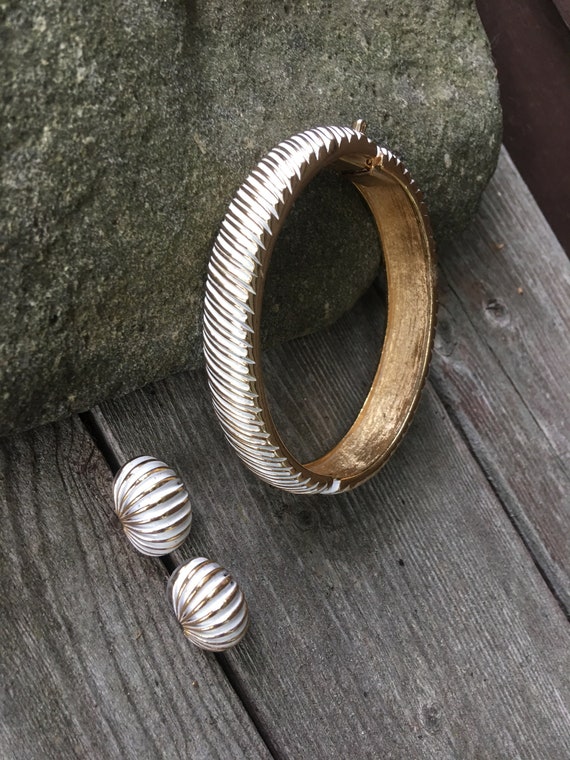 Beautiful Signed Napier White Enamel on Goldtone Clamper Bracelet & Earrings Set