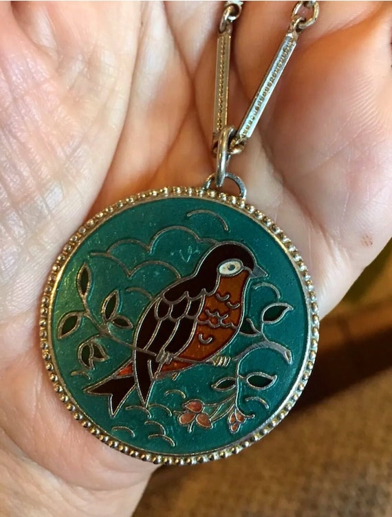 Pretty Vintage Sarah Conventry Teal Enamel Cloisonné Bird Pendant on Silver Tone Long Linked Chain