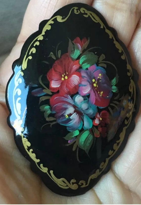 Beautiful Vintage Russian Black Lacquer Painted Flowers Floral Brooch Pin Signed