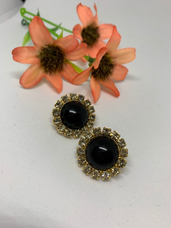 Bling Treat! 20 Dollar goodie, A nicely gifted vintage sustainable Black Cabochon & Rhinestones Post Statement Earrings