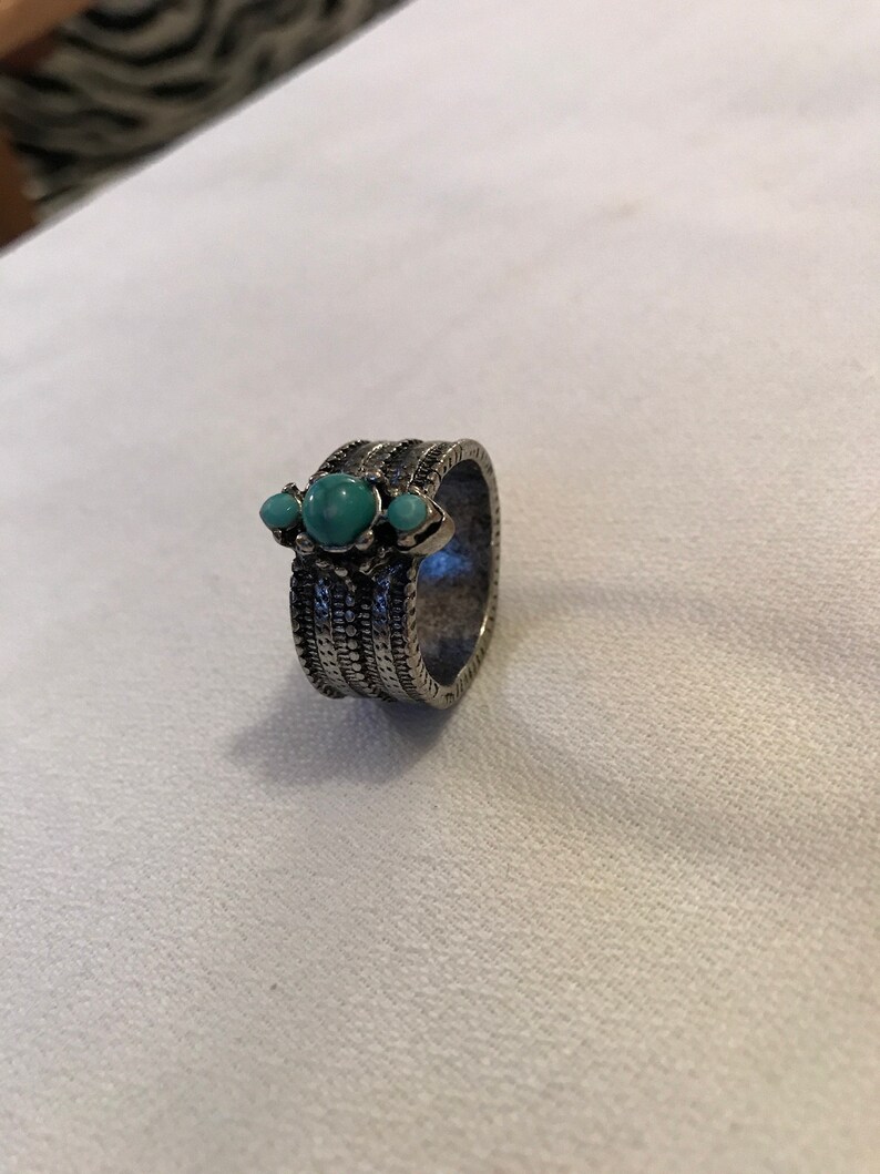 Chunky Tribal Silvertone Fun 70s Costume Jewelry Boho Bling Ring Vintage Faux Turquoise Boho Ring