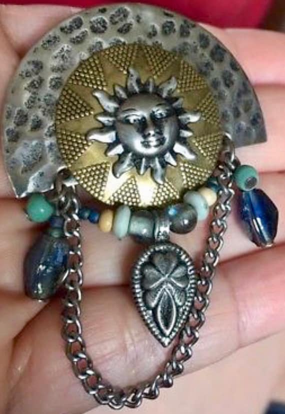 Groovy Outta Sight Mixed Metal BOHO Celestial Sun 80s 90s Beaded DanglE Brooch PIn