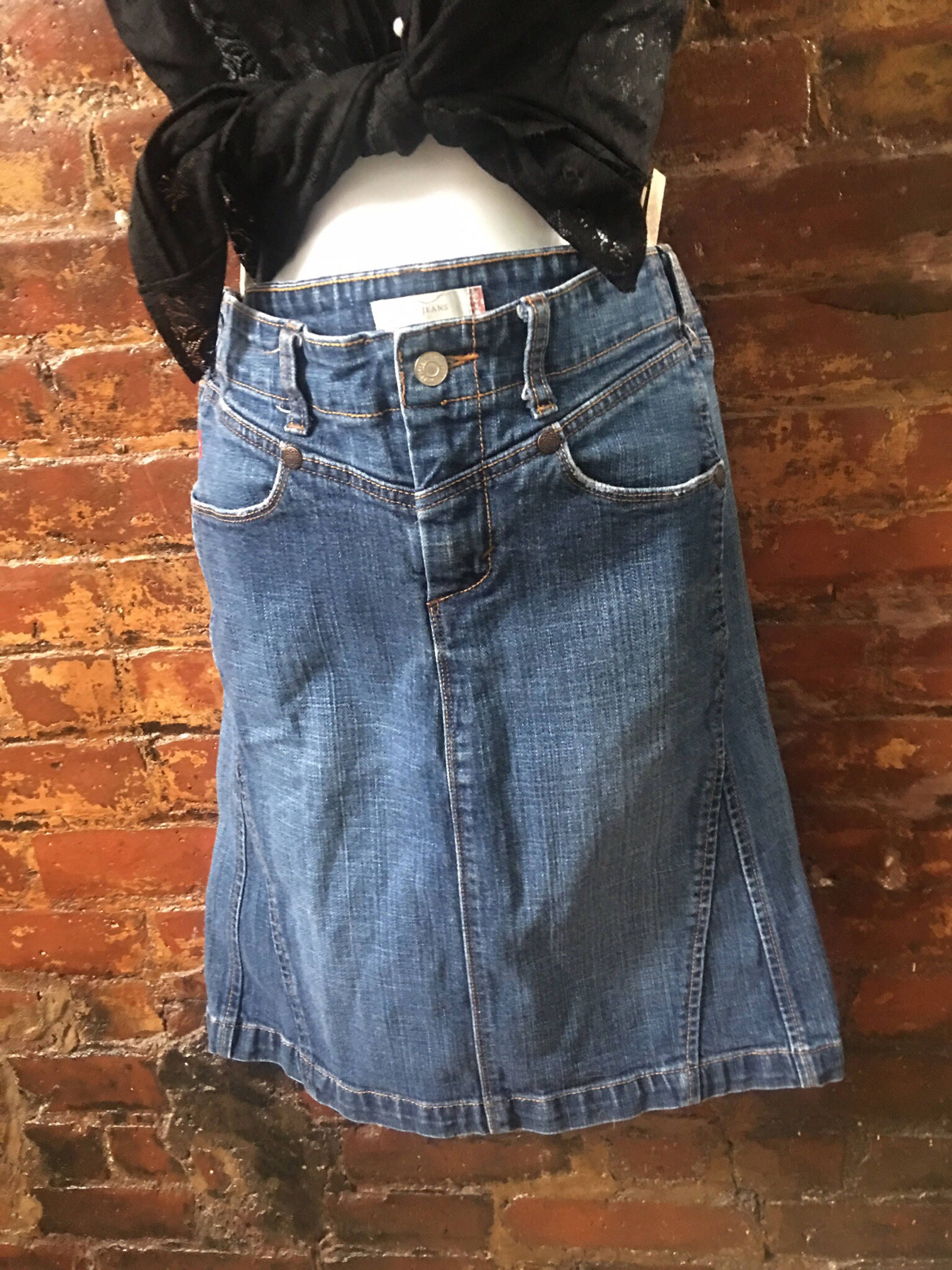 Levi's Denim Skirt, Knee Length Jeans Skirt Size 6