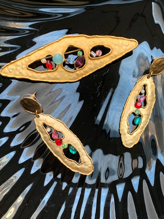 Vintage JJ Brushed Goldtone Brooch and Earrings, … - image 3