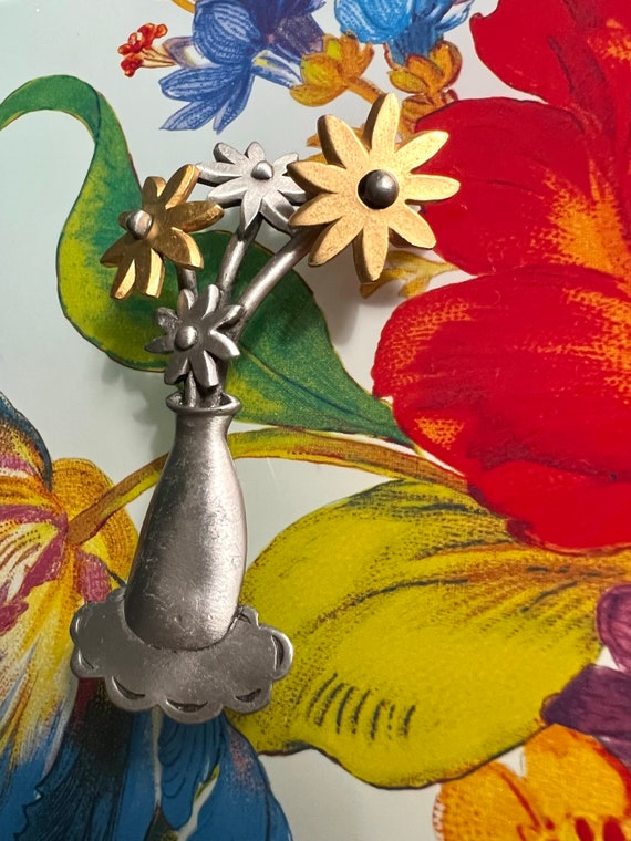 Mid Century Floral Lapel Pin, Pewter Tone Vase wi… - image 3