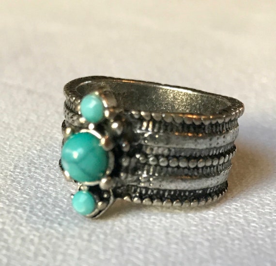 Vintage Faux Turquoise Boho Ring, Chunky Tribal Silvertone Fun 70s Costume Jewelry, Boho Bling  Ring