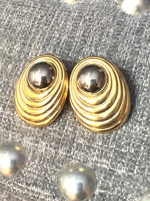 Chic Modernist two tone Oval Ringed Dome Style Statement Earrings 80s Futuristic Deco Fusion