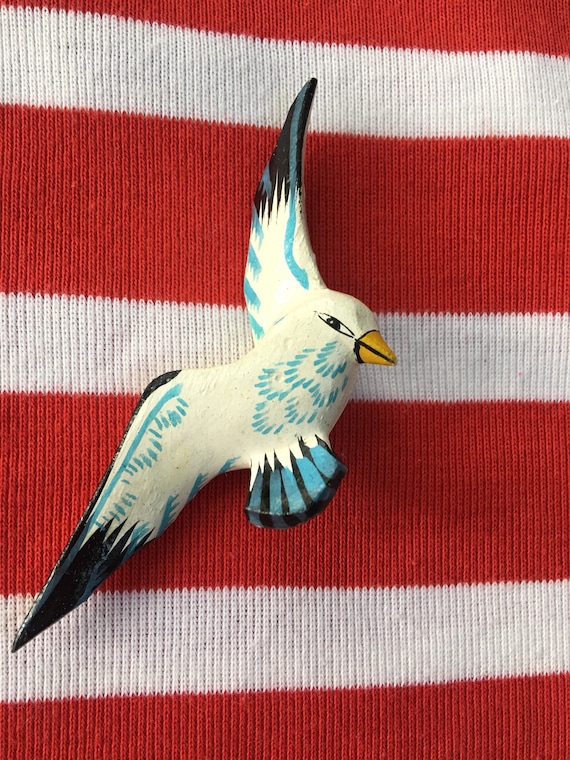 Sentimental Vacation Souvenir Vintage Brooch, Hand painted Wooden Seagull Pin from Maine