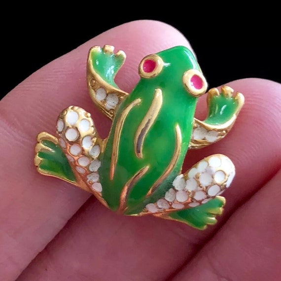 Enamel on Goldtone Green white & Pink Frog Figural Scatter Pin, trending Unisex Lapel pin, vintage brooch