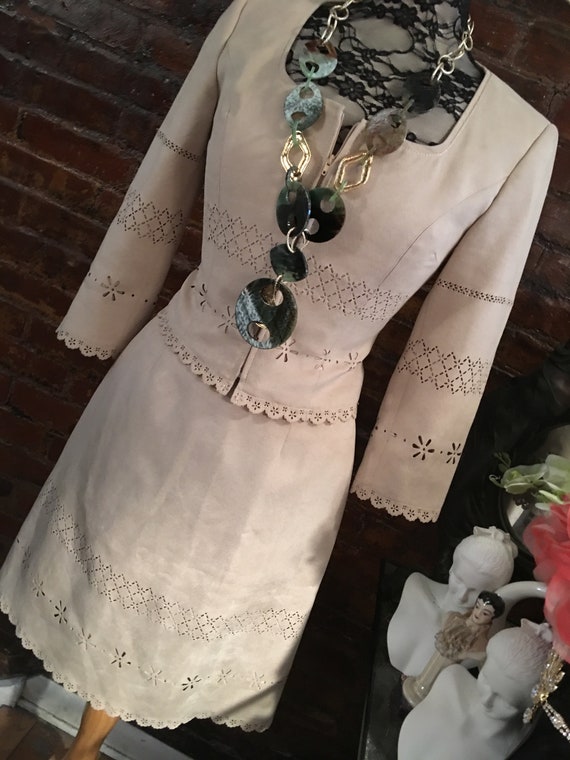 Body Hugging Lacey Ultra Suede Bolero Skirt Suit, Formfitting Zipfront, Scoop neck, A line Skirt, Size 4, tres chic!