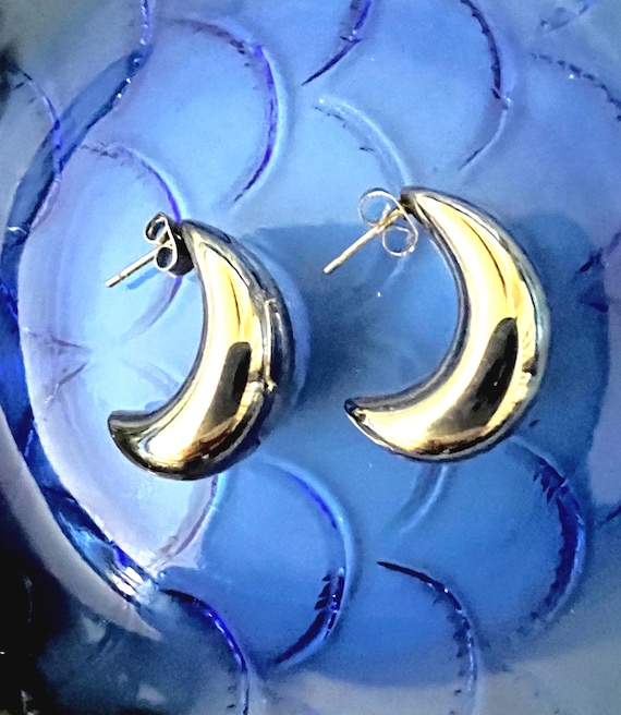 Vintage 80s Puffy Shiny Silver Demi Hoops, Cool Modernist Minimalist Statement Earrings, Post Backs