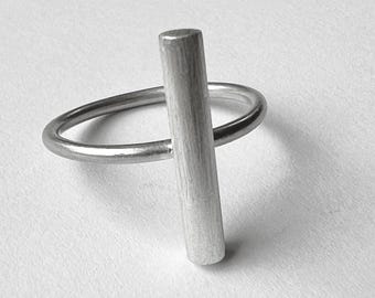 SIZE 7 1/2 - Thick Round Bar Ring, Sterling Silver Modern Jewelry