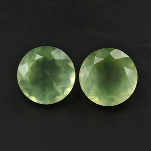 Lot Of Stunning AAA Quality 25 Pieces Natural Prehnite 2.5x2.5 MM Round Cabochon Loose Gemstone