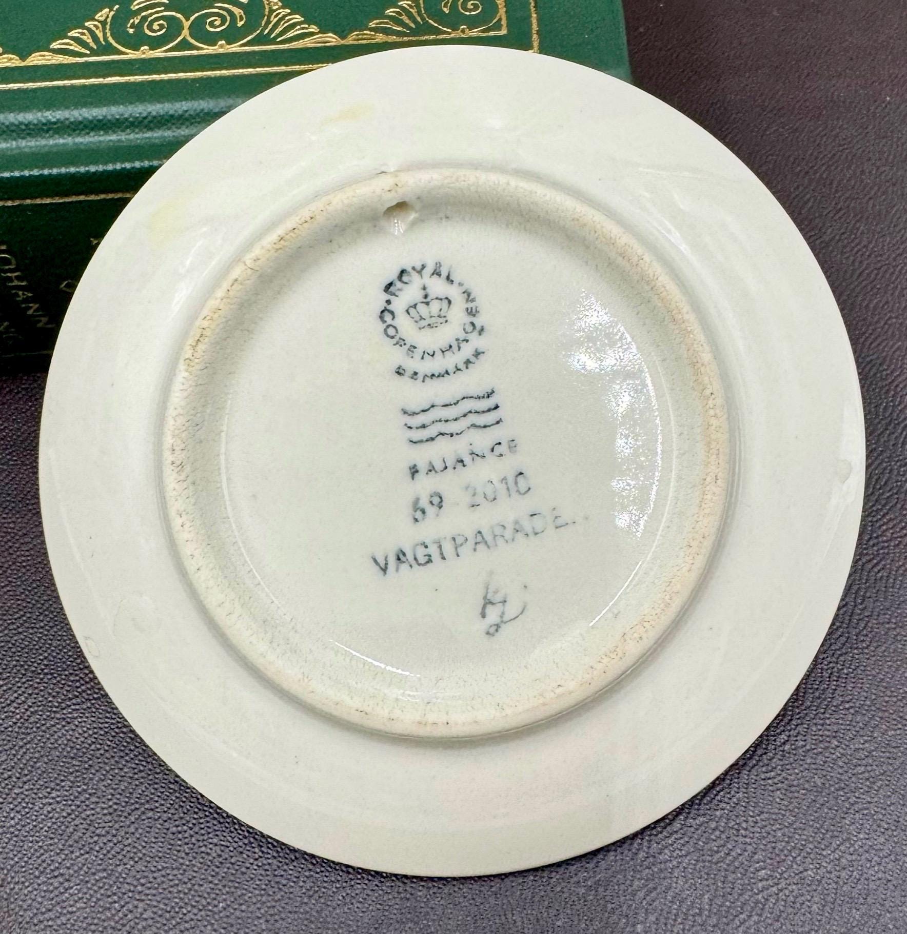   Fajance プレート Royal Copenhagen Vagtparade Collectible Mini Plate #69-2010 | Blue
