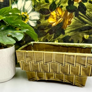 Vintage Retro Mid-20th Century Ceramic Planter | Geometric Overlapping Shingle Pattern | Olive Green Drip Glaze | Cookson Pottery USA