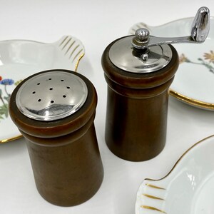 Vintage Salt Shaker and Pepper Mill Set | Olde Thompson Salt & Pepper | Salt Shaker | Pepper Spice Mill Grinder | Cooking Dining Serving