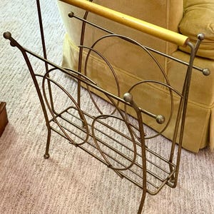 Vintage Retro Mid Century Modern Magazine Rack | Gold Metal Rack with Yellow Wooden Handle | Magazine Newspaper Book Record Album Storage