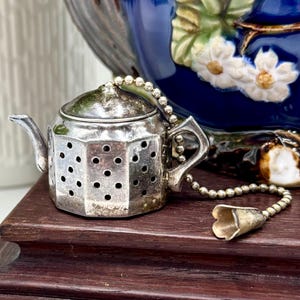 Vintage Mi-Tea Silver Plate Teapot-Shaped Tea Strainer | Tea Infuser | Loose Tea | Tea Brewing | Cup of Tea | Hot Tea | Made in England