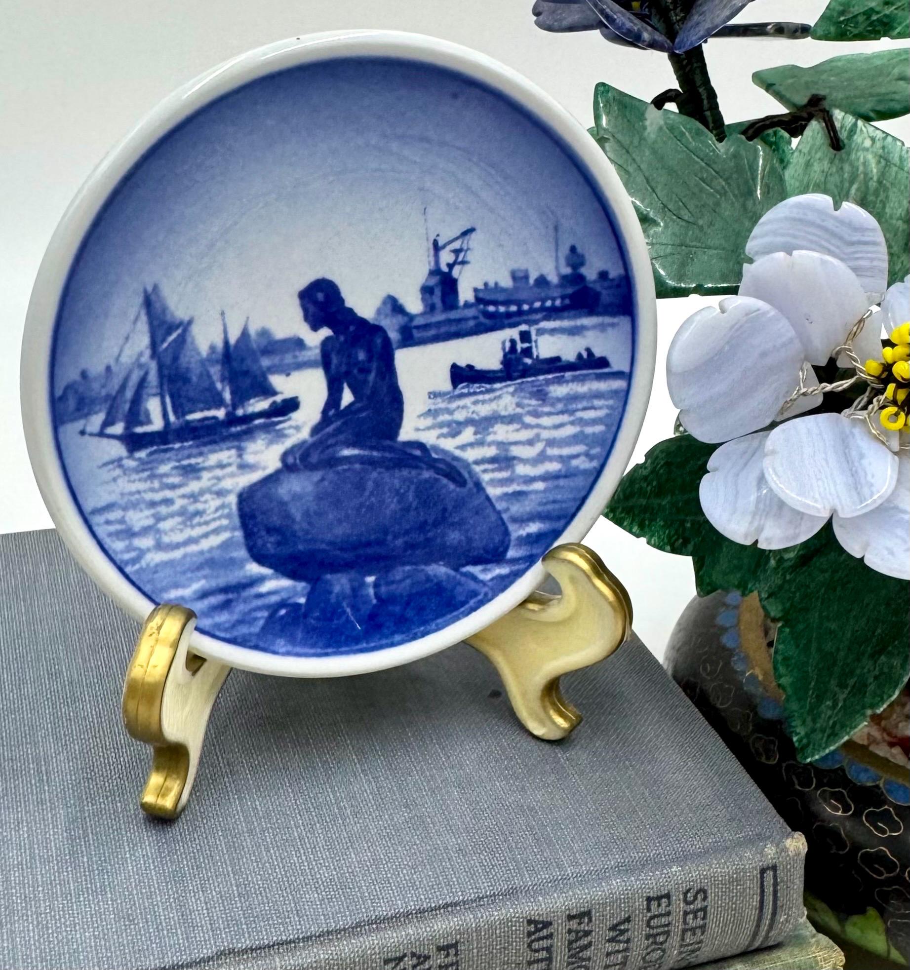 MARSELIS / Denmark型番2636ブルー花文様プレート デンマーク Royal Copenhagen Langelinie Mermaid Collectible Mini Plate #2-2010