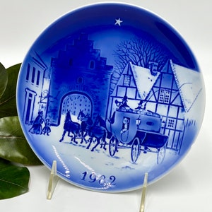 Desiree Denmark Old Copenhagen Blue Collectible Plate | Blue and