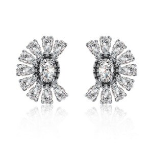 Clear Crystal Stud Earrings, Zircon Stud Earrings, Diamond Earrings, Sterling Silver Stud Earrings, Dainty Minimal Earrings, Luxury Earrings