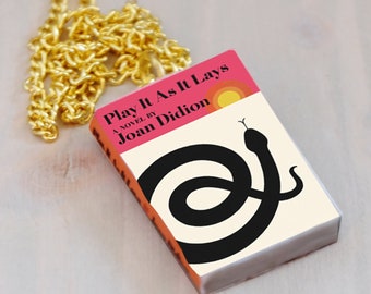 JOAN DIDION Play it as it lays's booknecklace